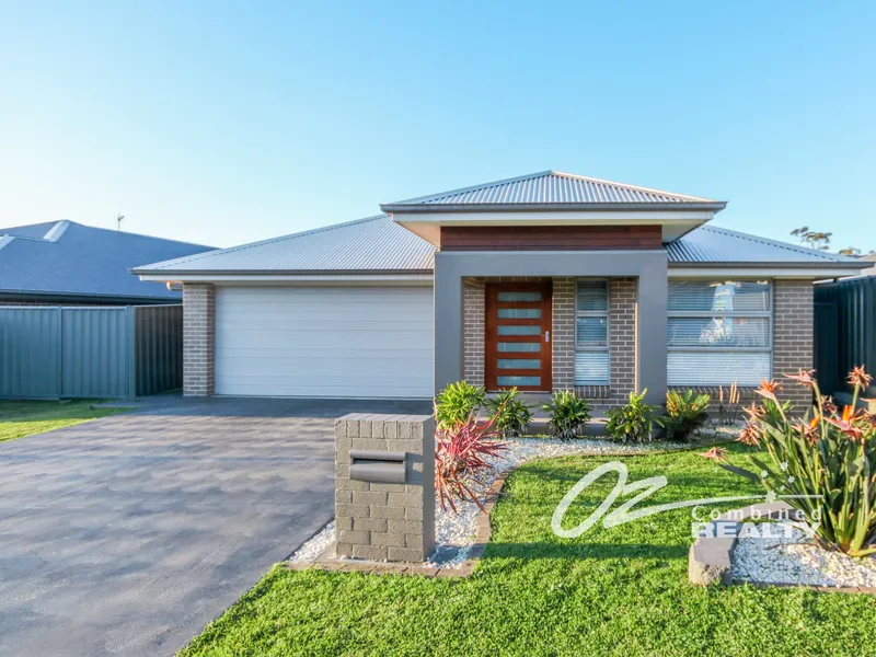 QUALITY HOME IN BAYSWOOD