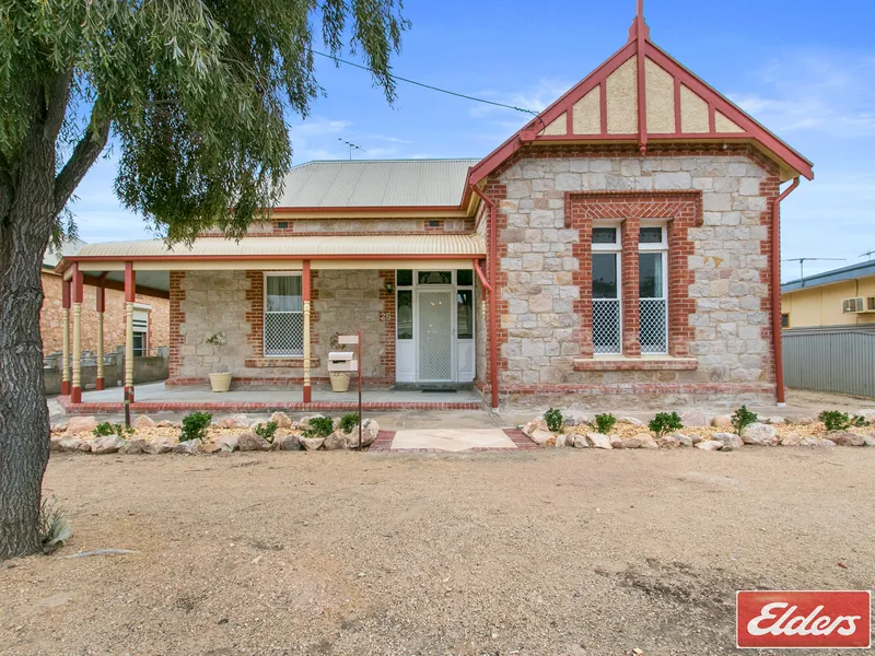Flawless 1900's Character Stone Villa
