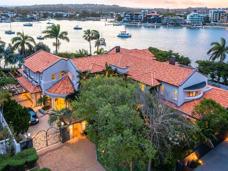 Sophisticated Riverfront Mansion