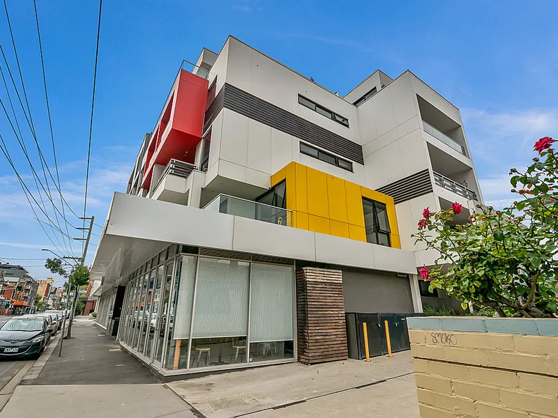 Indoor/outdoor allure