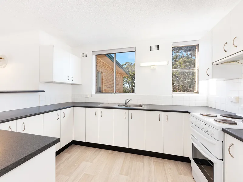 Refurbished SUNNY, SPACIOUS