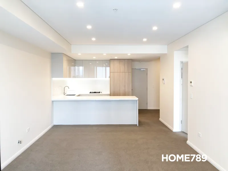 LUXURIOUS 1 BEDROOM APARTMENT AVAILABLE!