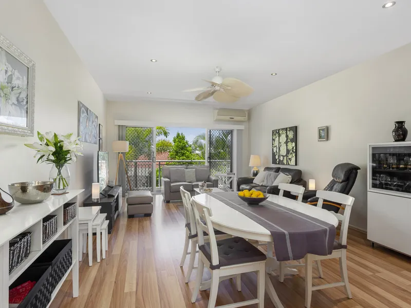 Boutique Style Miami Large 3 Bedroom Walk to Beach