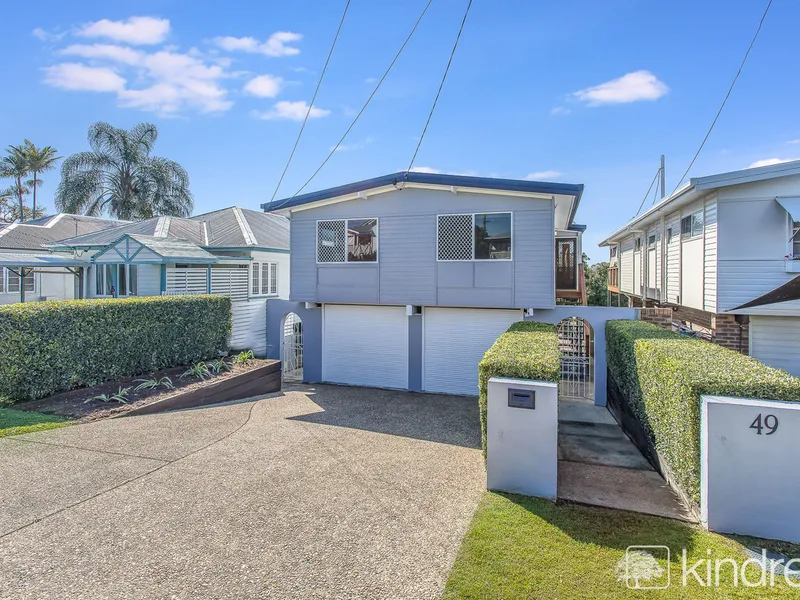 Brighton's Finest with Water Views!!