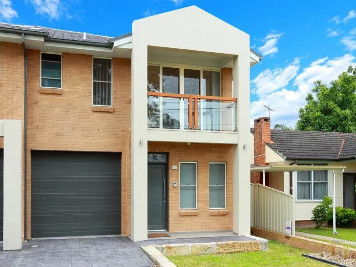 4 bedroom modern duplex + study