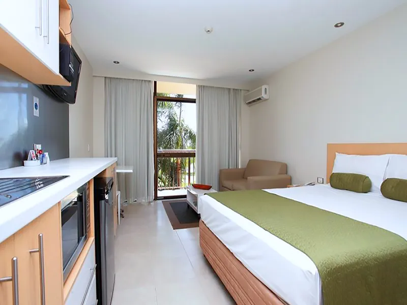 OCEAN VIEWS - CLOSE TO EVERYTHING!