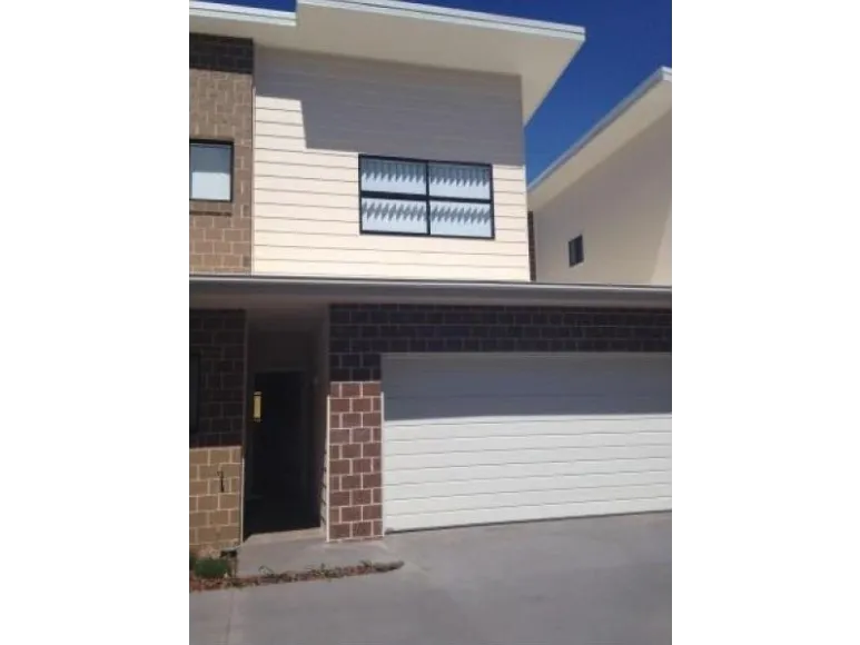 2-storey Modern Townhouse