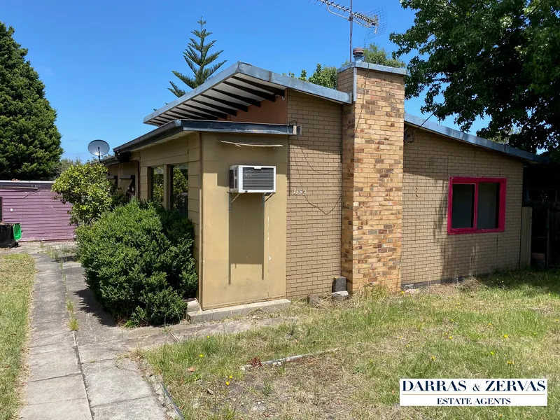 REFURBISHED FAMILY HOME