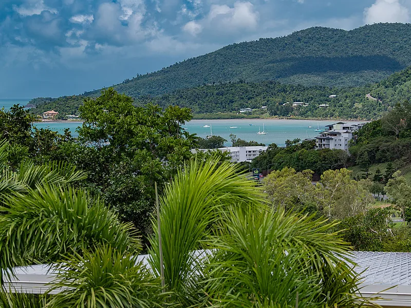 Elevate Your Living Experience in this Stunning Hilltop Apartment in the Heart of Airlie Beach