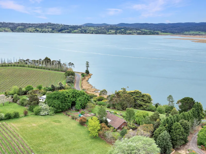 1.5 Acres On The Tamar River