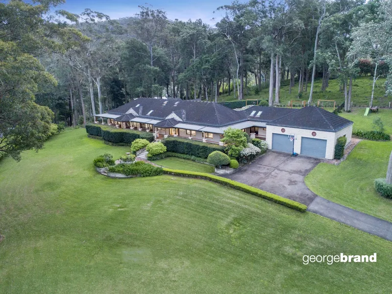 COASTAL ACREAGE ELEGANCE