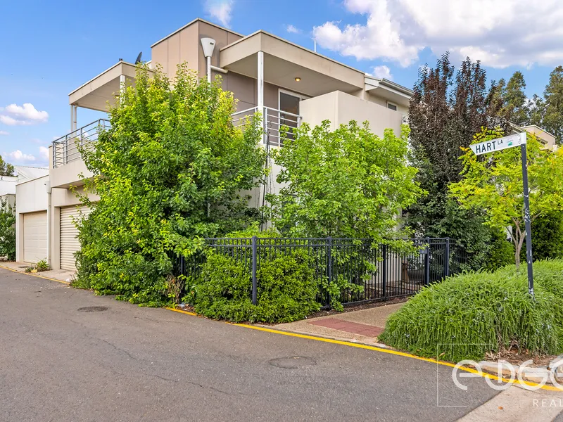 Stylish Townhouse Living in Thriving Community!