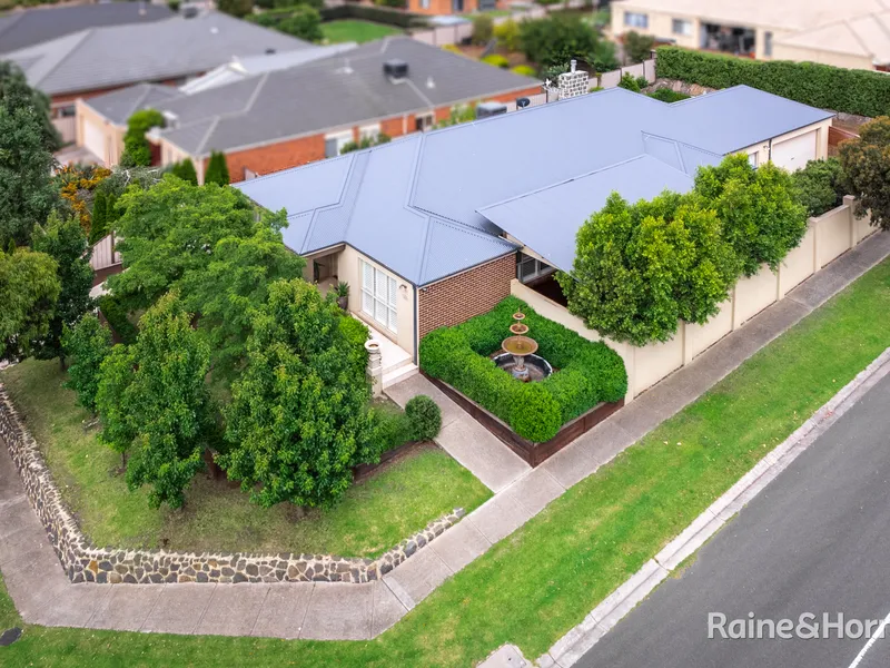 Picturesque views in the Valued Jacksons Hill estate