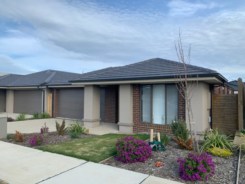 4 BEDROOM CLOSE TO CASEY FIELD SPORTING COMPLEX
