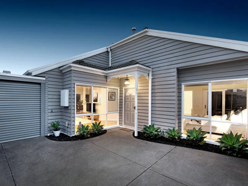 Sun Filled, Flawless, Modern Low Maintenance Private Retreat