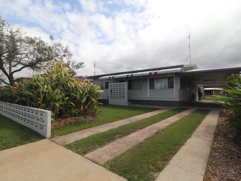 OUT OF KNOWN FLOOD... Immaculate home!