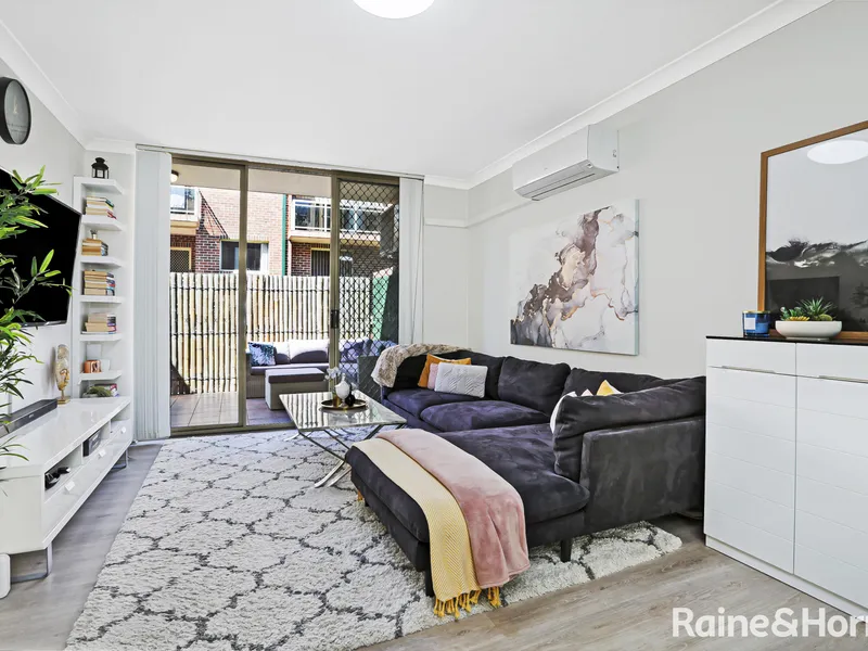 FULLY RENOVATED 3 BEDROOMS APARTMENT IN PRIME LOCATION