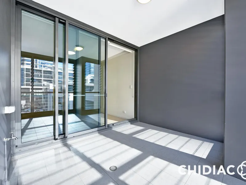 Modern Three Bedroom apartment | Wintergarden | Two parking spaces