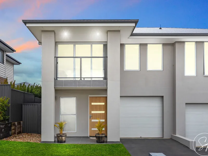 IMMACULATE MODERN DUPLEX | IN THE HEART OF NORTH KELLYVILLE!