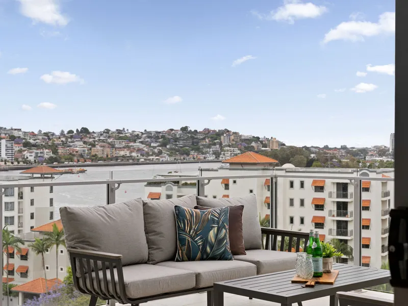 North-East Corner Apartment with Expansive Terrace and River Views