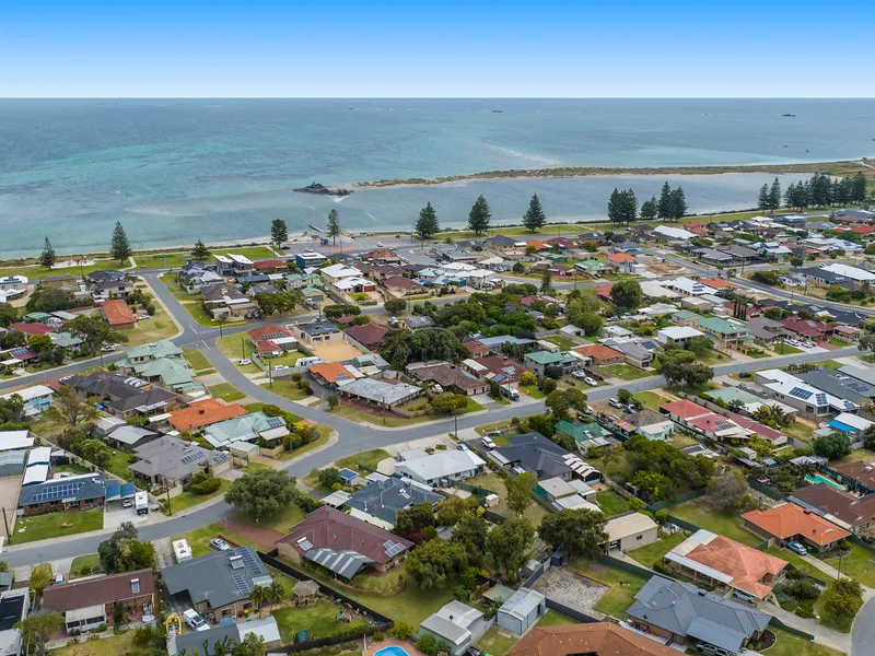 INVESTMENT OPPORTUNITY IN THE BEST PART OF TOWN