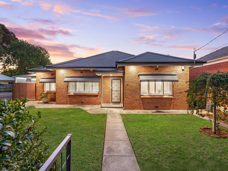 STYLISH FAMILY ENTERTAINER