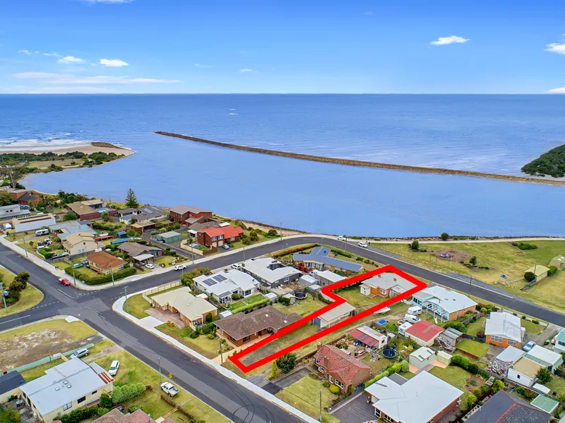 Rare opportunity to unrestricted water views