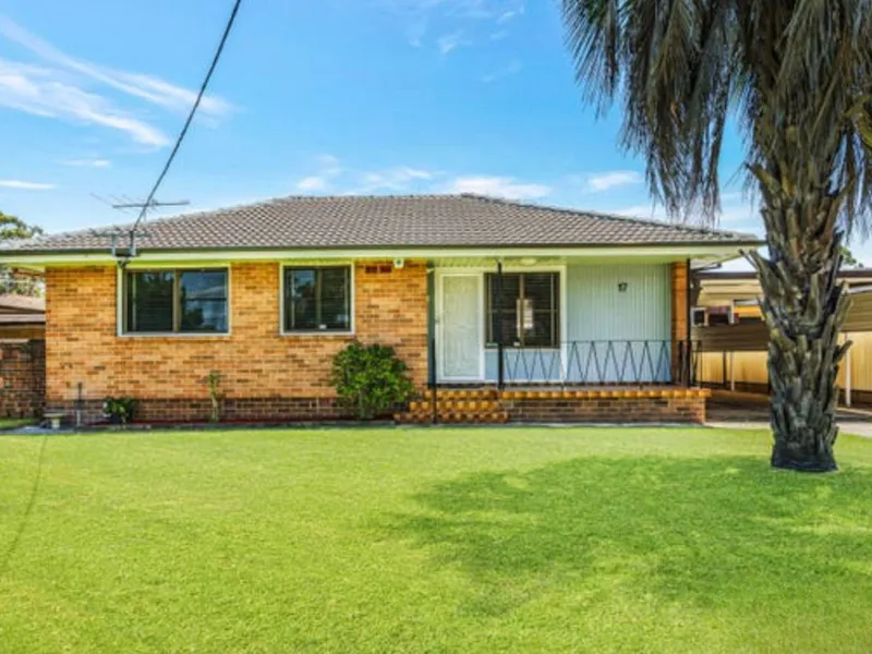 PROUD TO PRESENT THIS LOVELY 3 BEDROOM FAMILY HOME FOR LEASE!!!