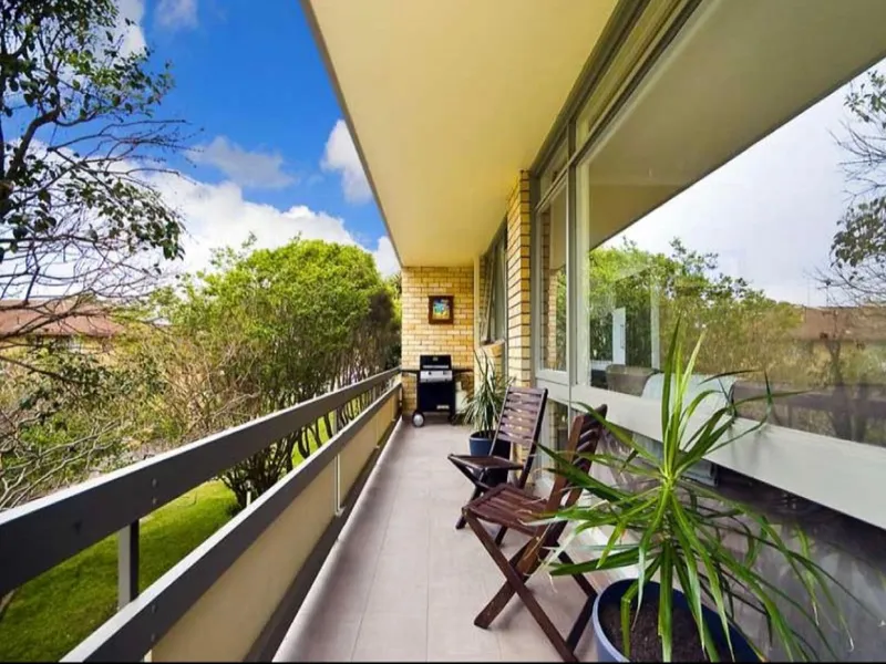 Sunny Beachside One Bedroom Apartment, with plenty to offer!