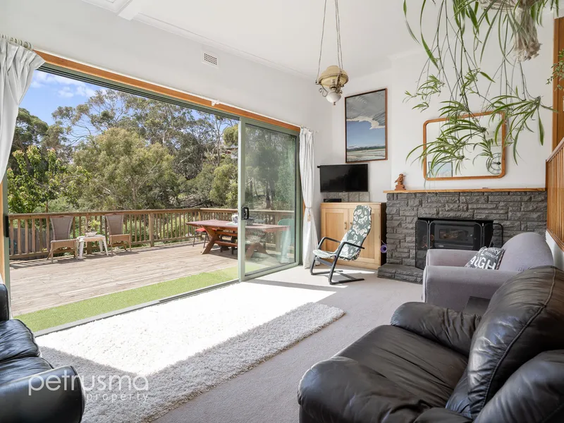 End of court, tranquil, just move in!
