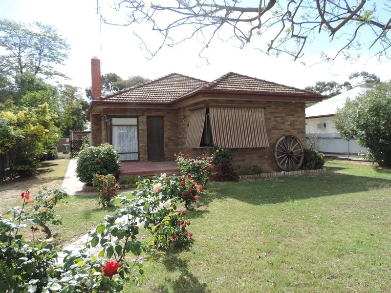 NORTHERN END OF TOWN LIVING