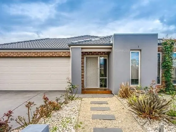 Lovely 4 bedroom home in Alamanda Estate.
