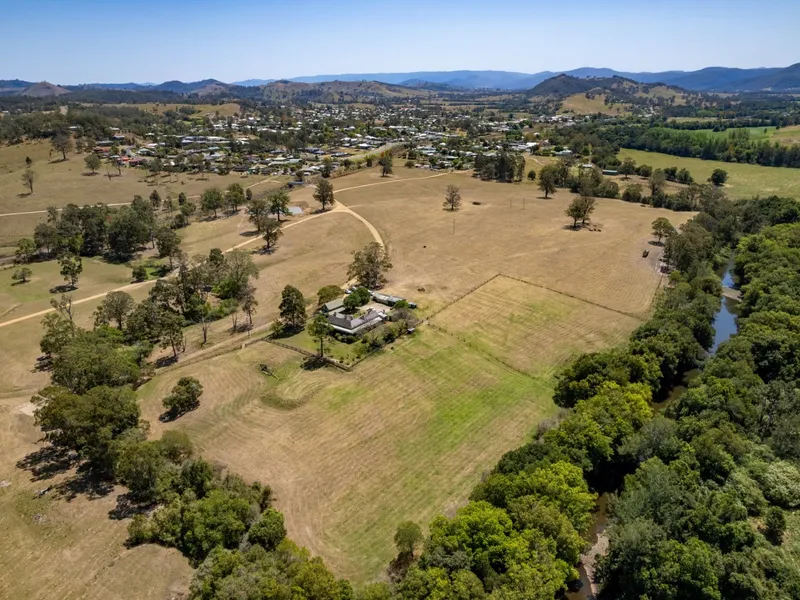 Melbee - Circa 1826 - Regarded as one of Dungog's finest properties