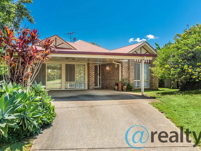 BANGALOW VILLAGE FAMILY SIZED HOME