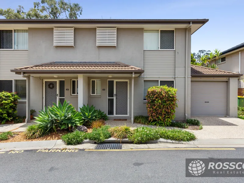 XL Size Townhouse... Great for Investors...