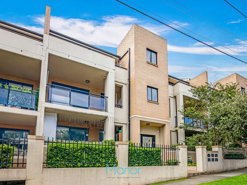 Neat & tidy unit within convenient location