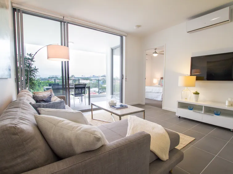 Higher finish, Prime position, First time on the market! Top Floor Apartment!