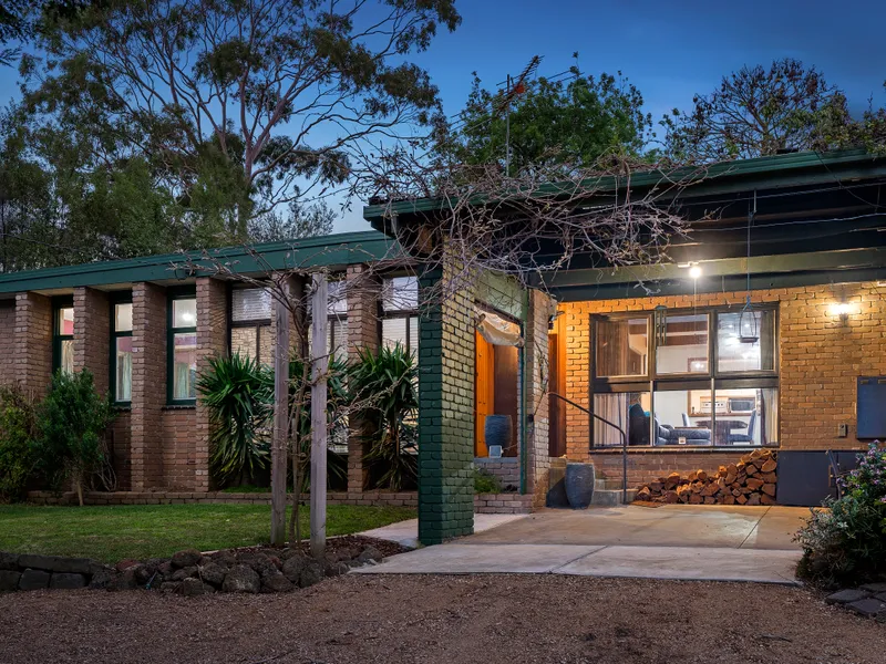 Outstanding potential on a massive 1005sqm (STCA)