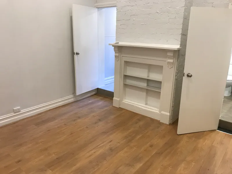 Stunning Fully Renovated Studio Apartment!