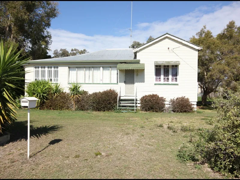 READY FOR RENOVATION – This has been a rental property, but it’s time to sell  This is your opportunity to move in and renovate at your own pace.