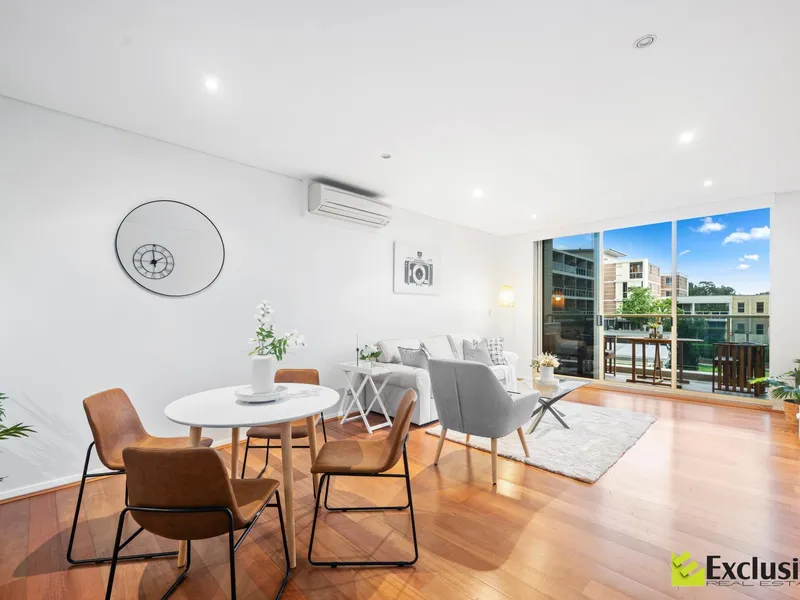 Dual Aspect Split Level Apartment