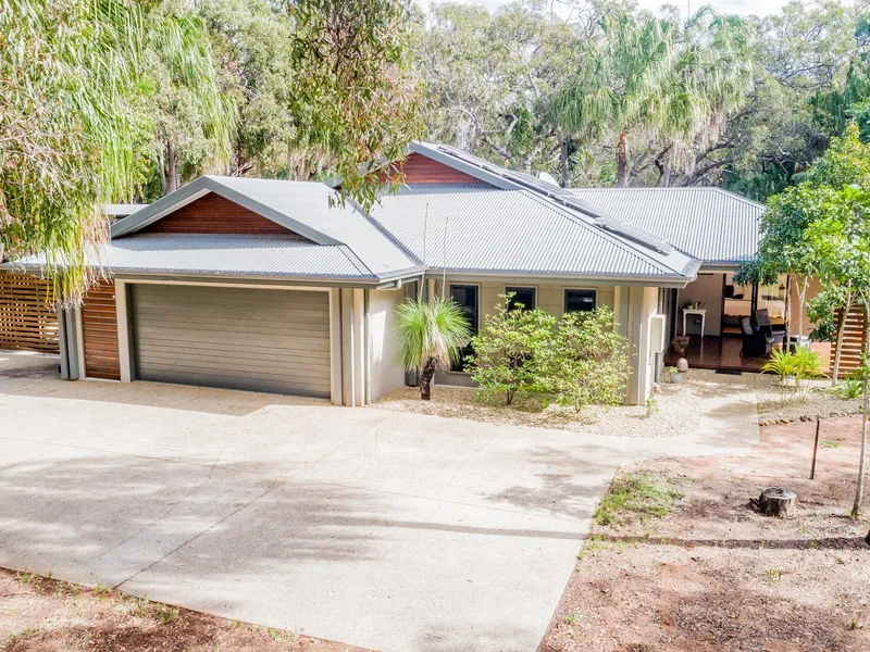 Stunning Modern Home in Sunrise at 1770