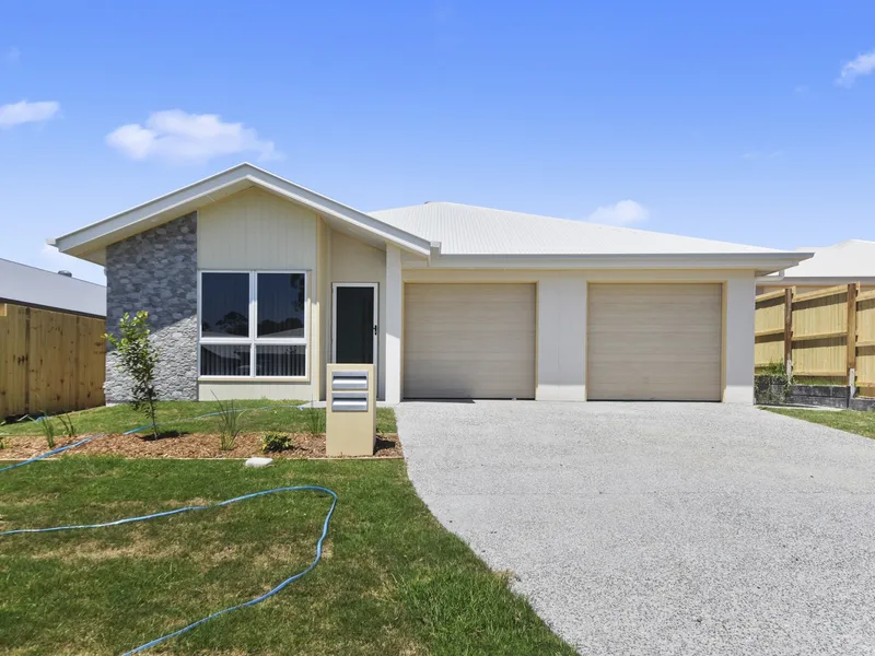 SINGLES AND COUPLES - LOOK NO FURTHER