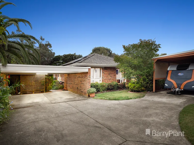 A spacious parkside multi-use home in the heart of Nunawading!