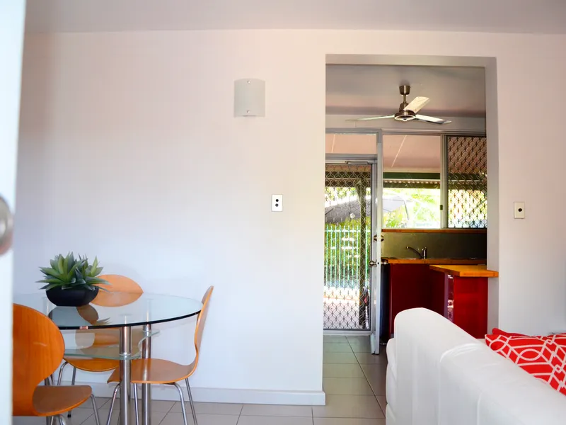 COMFORTABLE FURNISHED TOWNHOUSE WITH PRIVATE COURTYARD