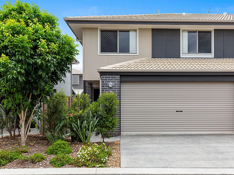 BRAND NEW MODERN TOWN HOUSES AVAILABLE 23/07/2022