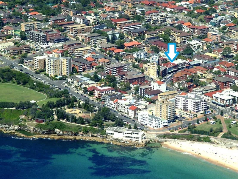 2 BEDROOM APARTMENT IN THE HEART OF COOGEE
