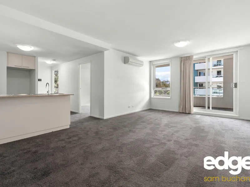 Corner position, spacious open plan living and large balcony