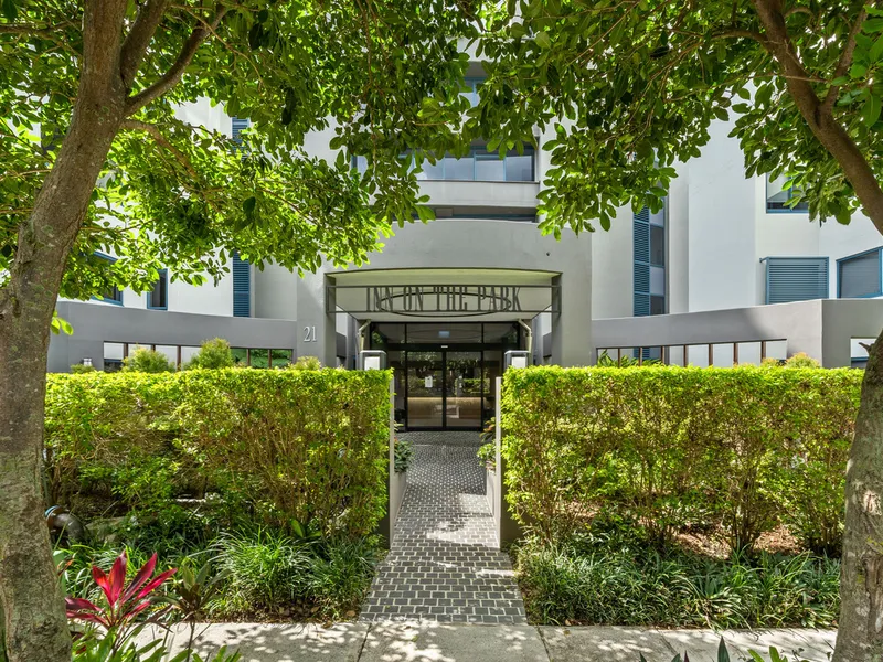 Fresh Modern and New in Vibrant Toowong