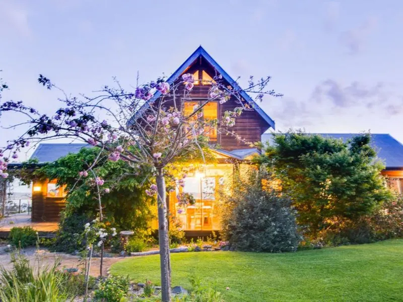 SIMPLY STUNNING- 21 ACRE WATERFRONT HOME
